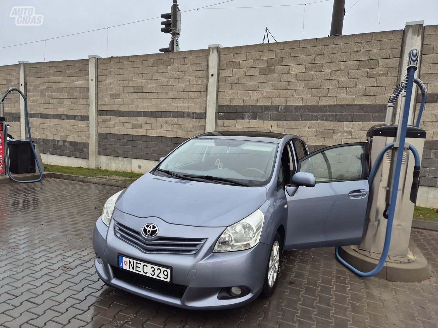 Toyota Verso 2011 y Van