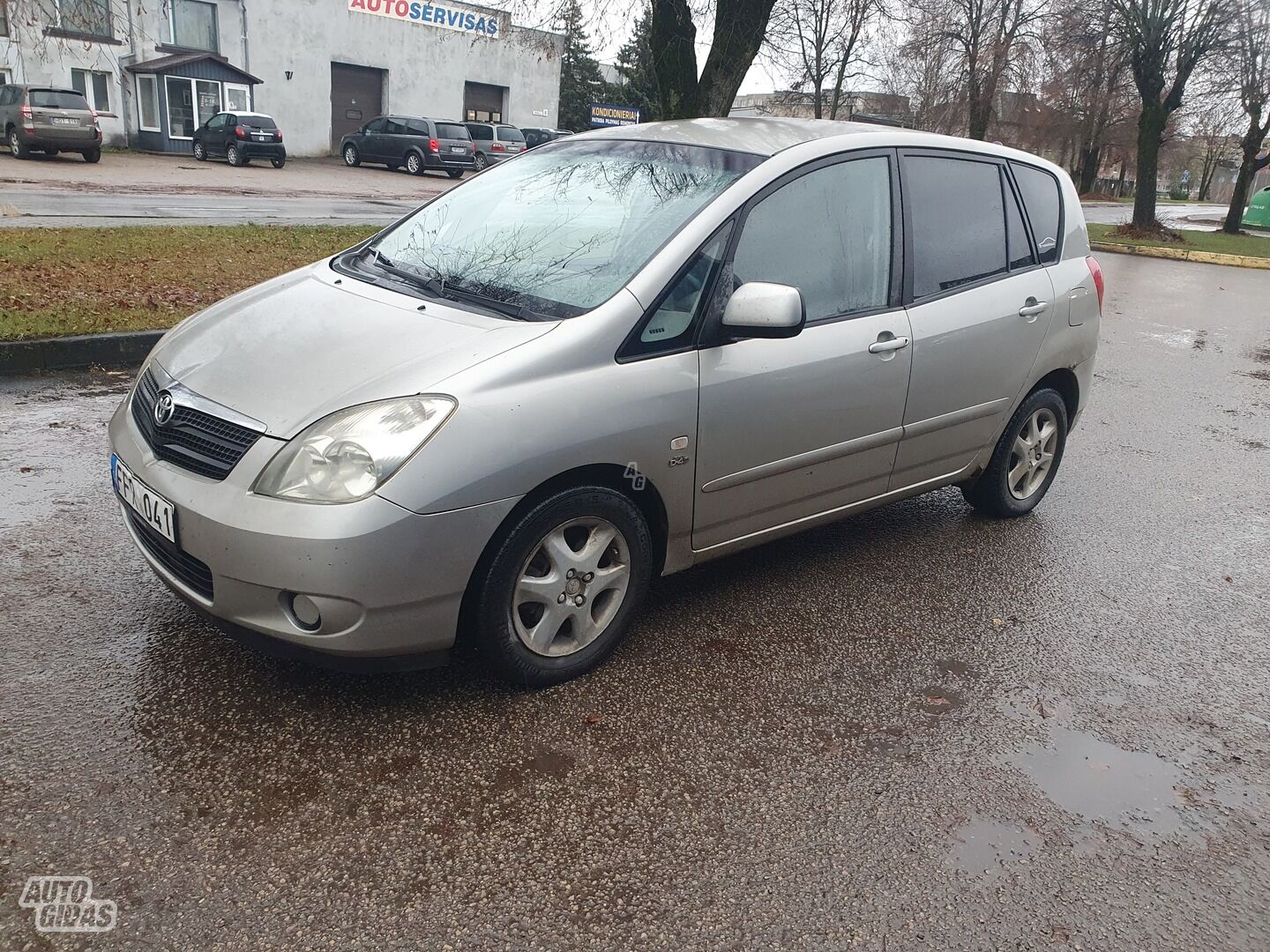 Toyota Corolla Verso 2002 y Hatchback