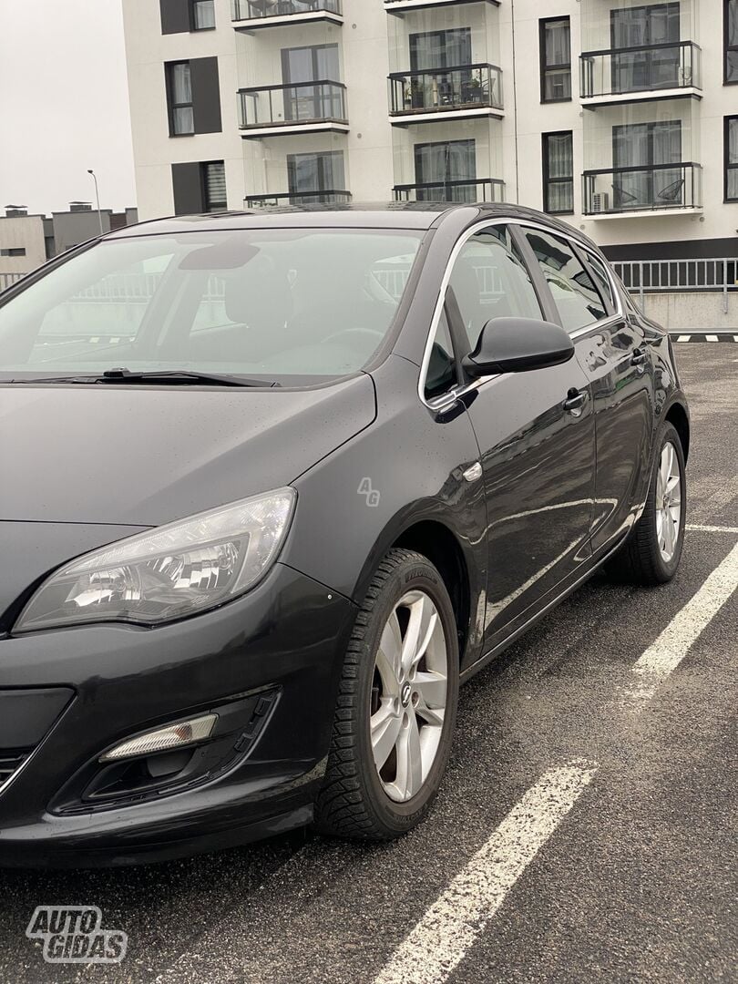 Opel Astra 12232 2014 г