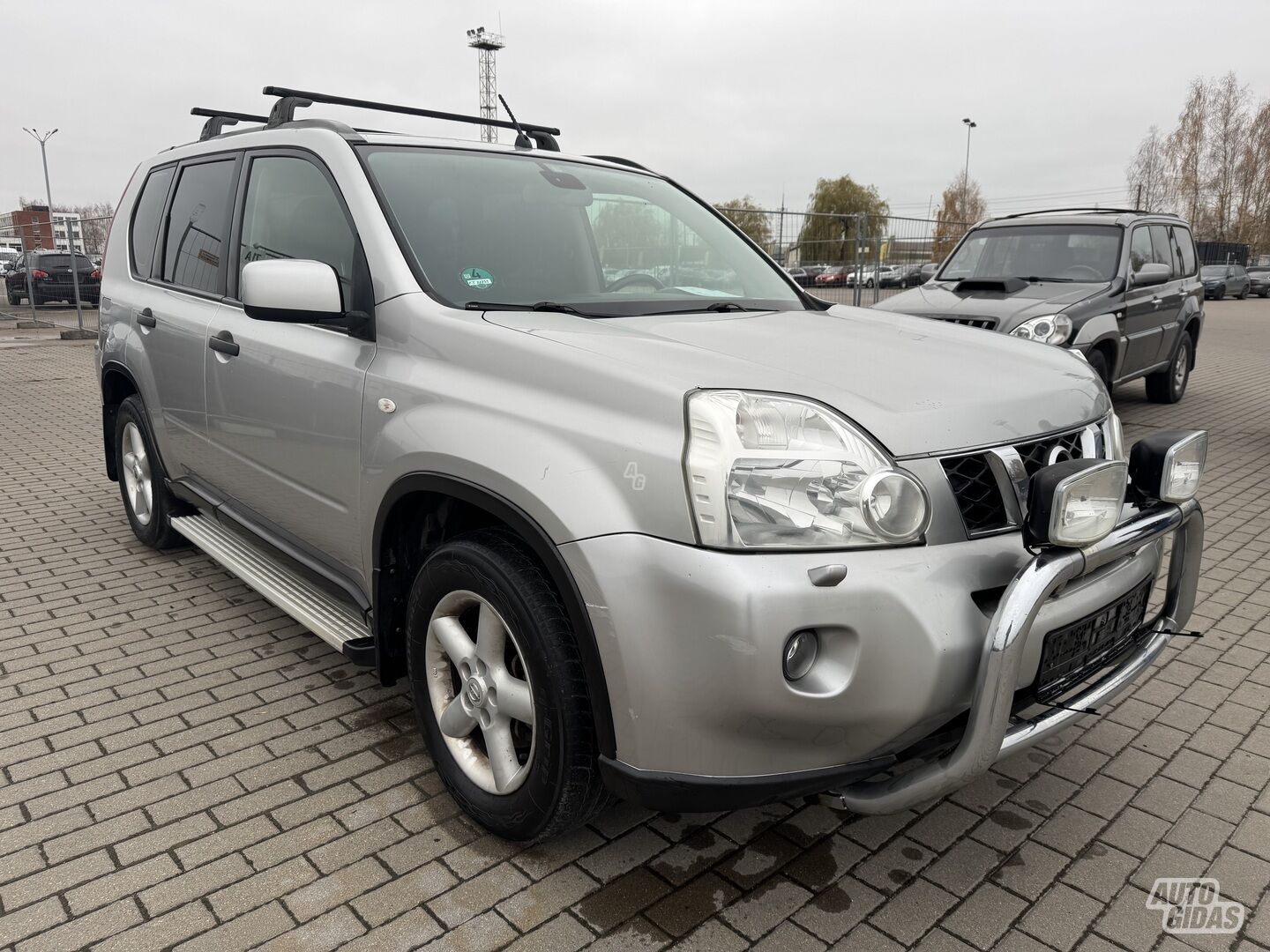 Nissan X-Trail 2009 г Внедорожник / Кроссовер