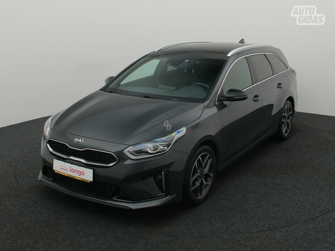 Kia Cee&apos;d 2021 г Универсал