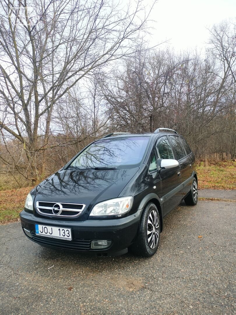 Opel Zafira A 2005 y