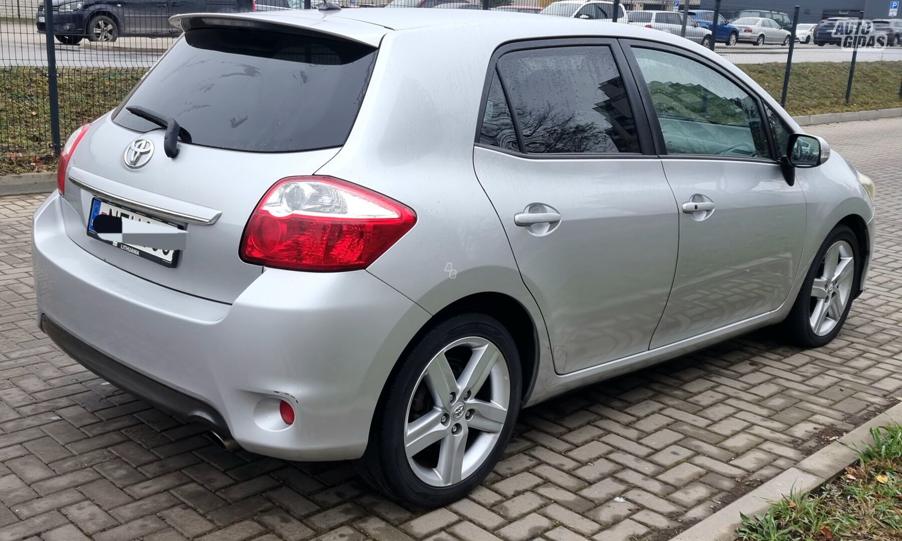 Toyota Auris 2010 г Хэтчбек