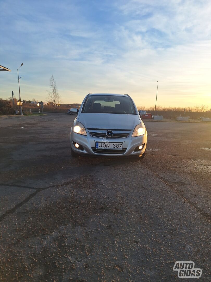 Opel Zafira B Cdti 2009 y