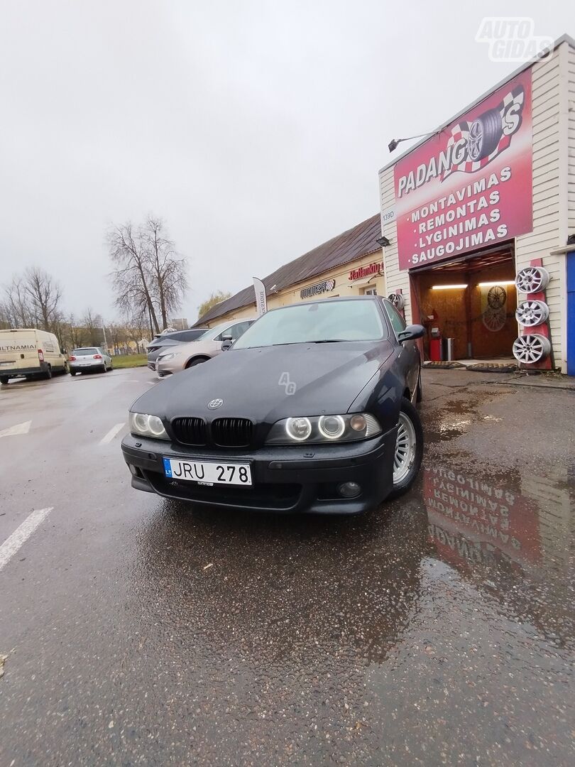 Bmw 523 E39 1998 г