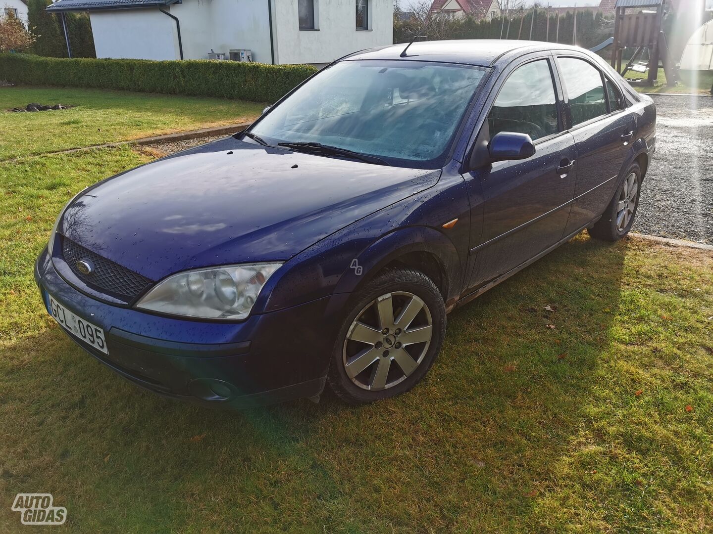 Ford Mondeo II 2002 y