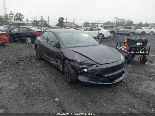 Tesla Model 3 2024 y Sedan