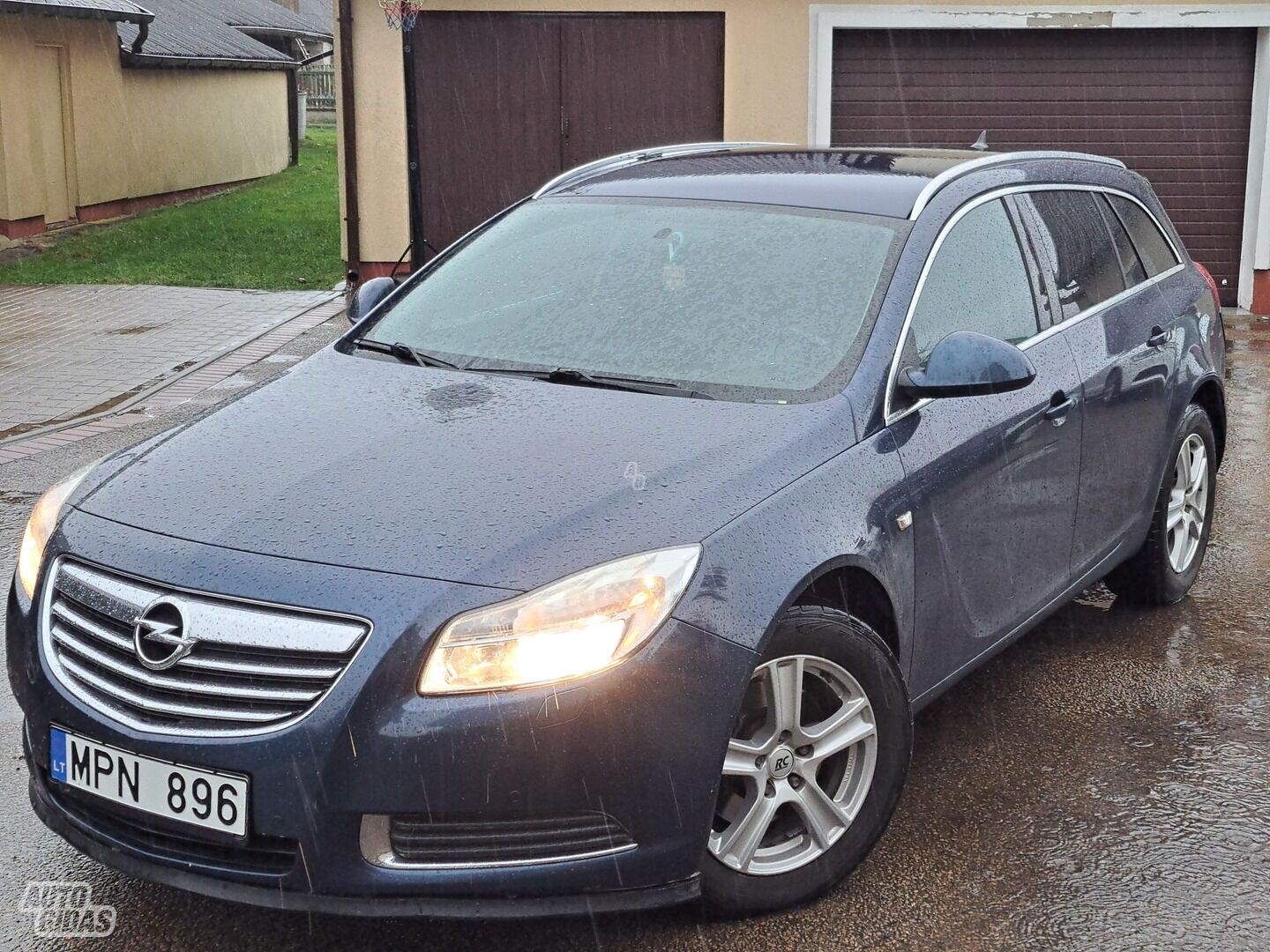 Opel Insignia 2010 y Wagon