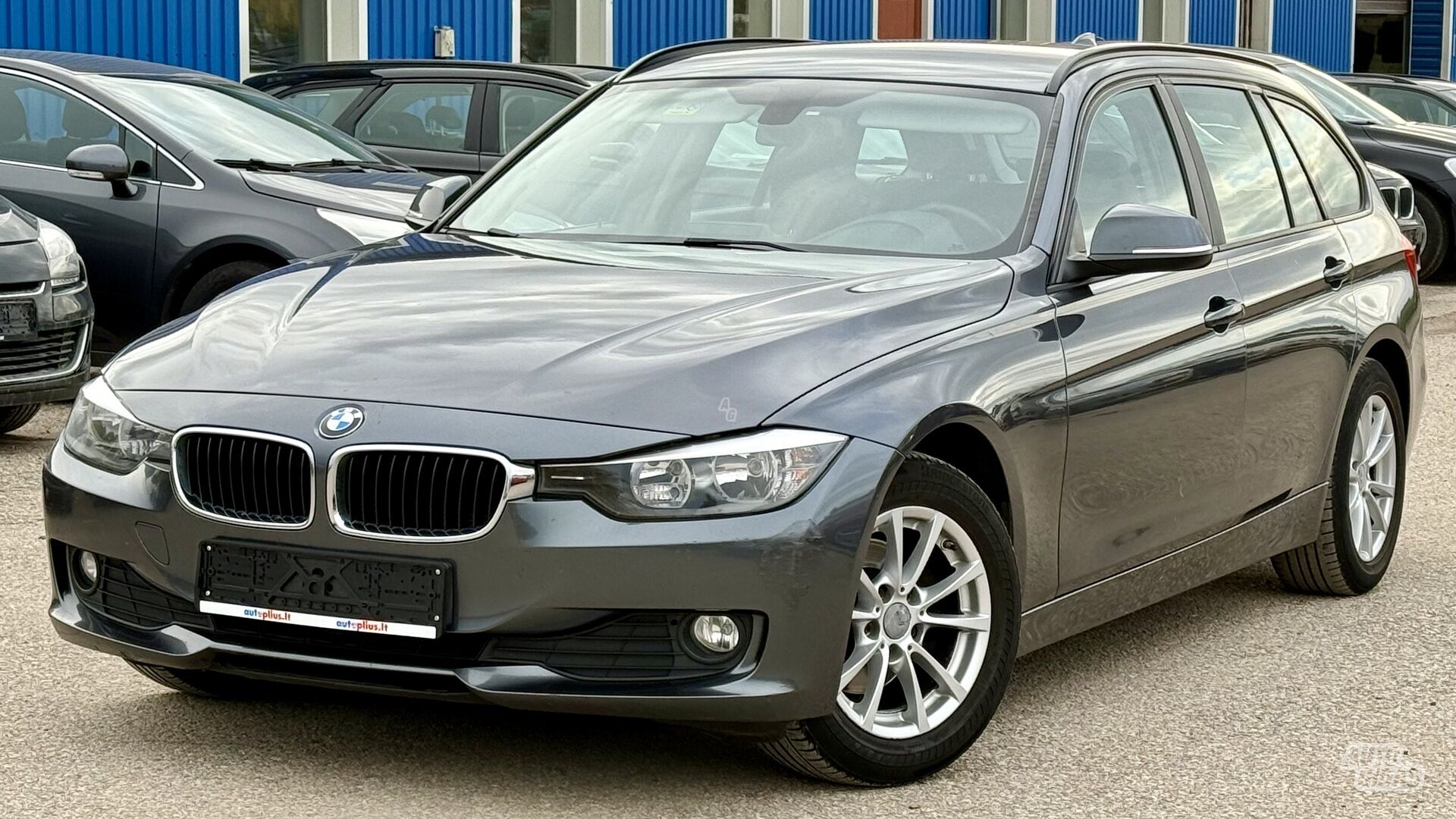 Bmw 318 F31 2014 m