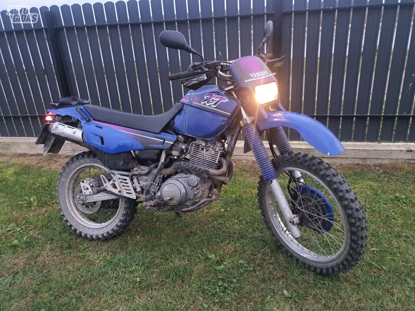 Yamaha XT 1998 y Enduro motorcycle