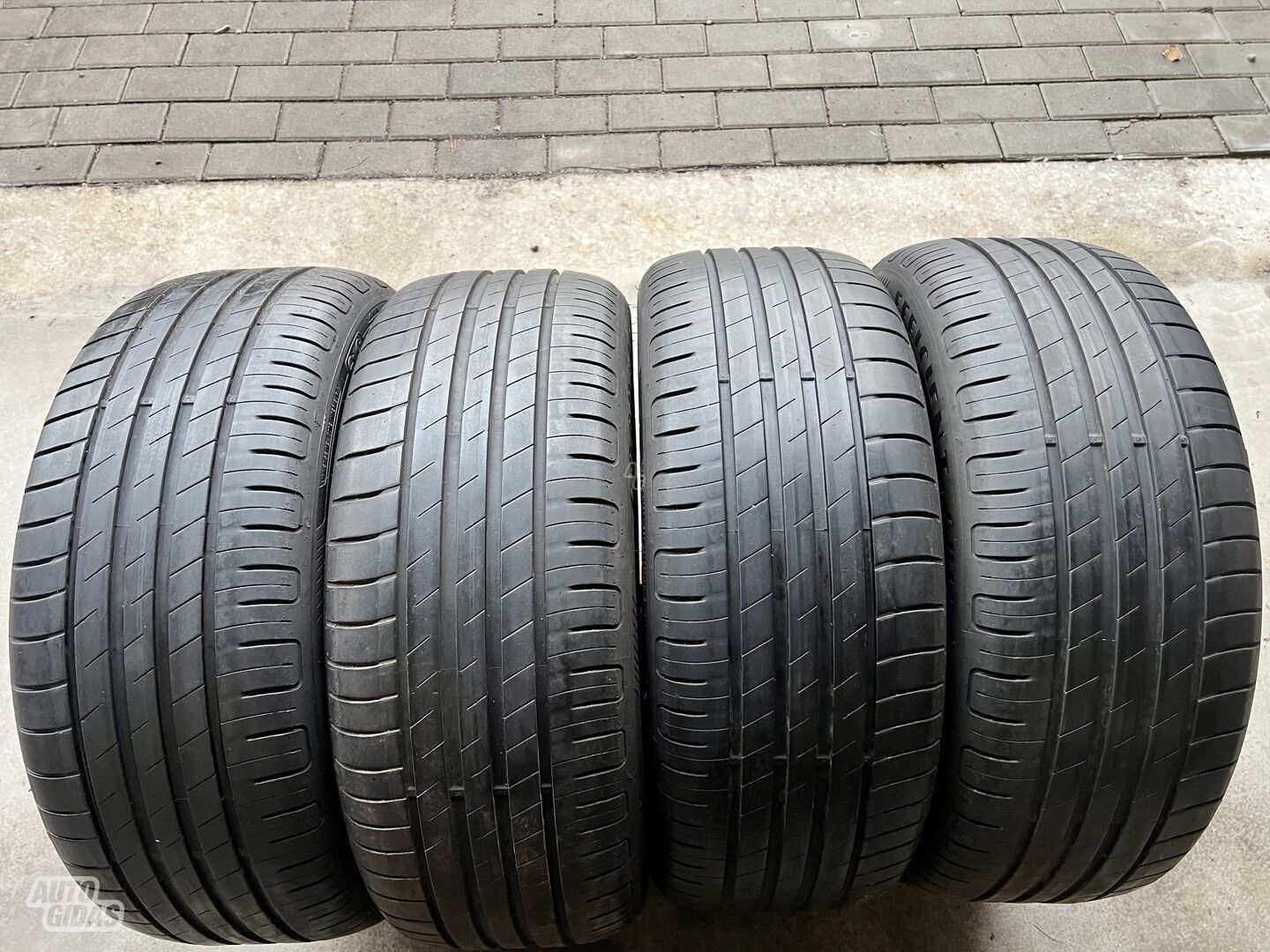 Goodyear EFICIENT GRIP R16 summer tyres passanger car