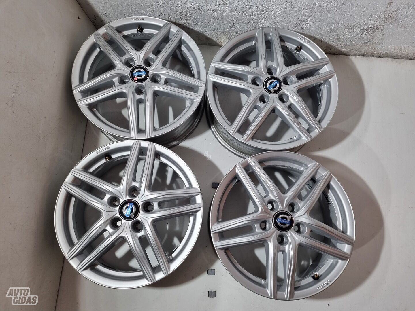 Volvo R16 V70 light alloy R16 rims