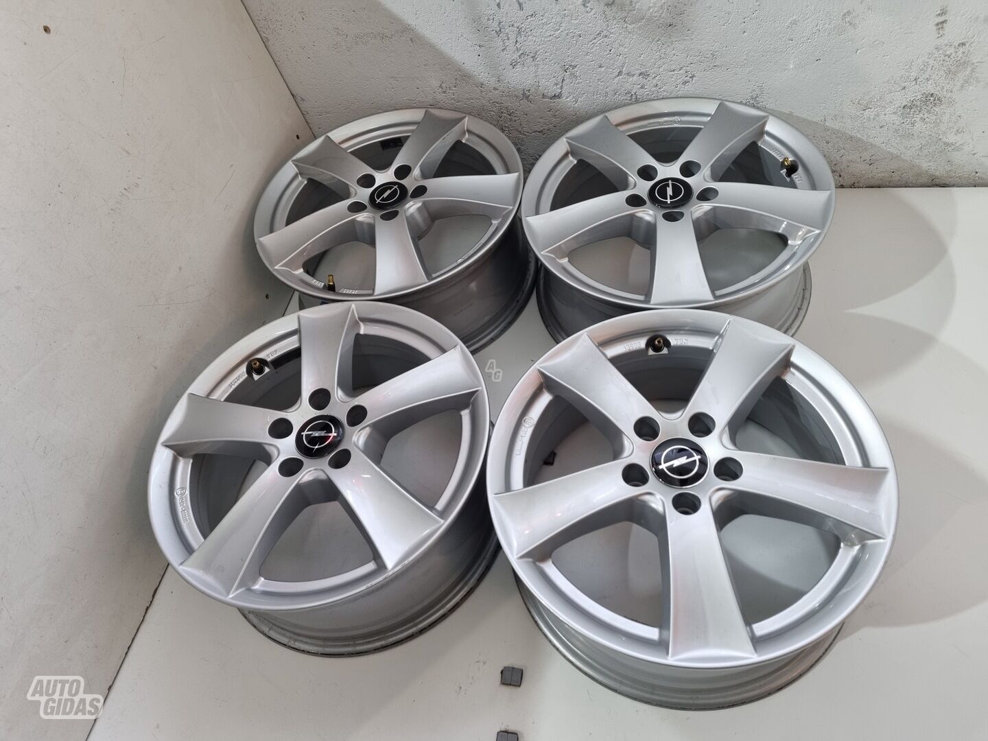 Opel Astra J, R16 Astra light alloy R16 rims