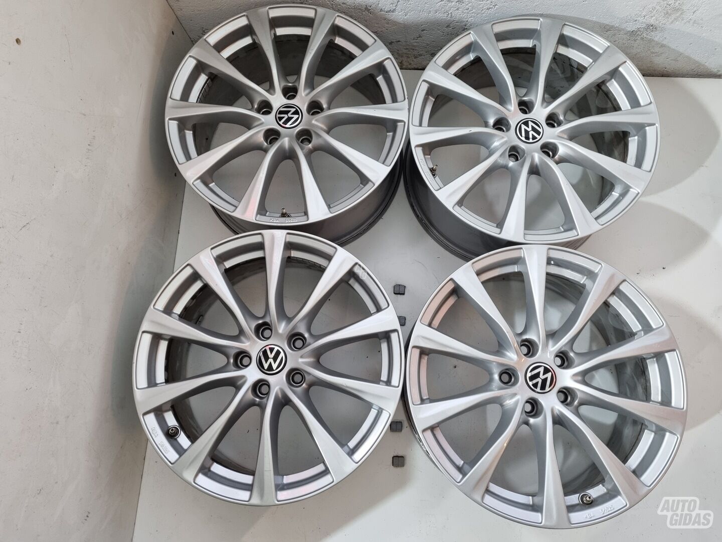 Volkswagen R18 Golf, Touran Golf light alloy R18 rims