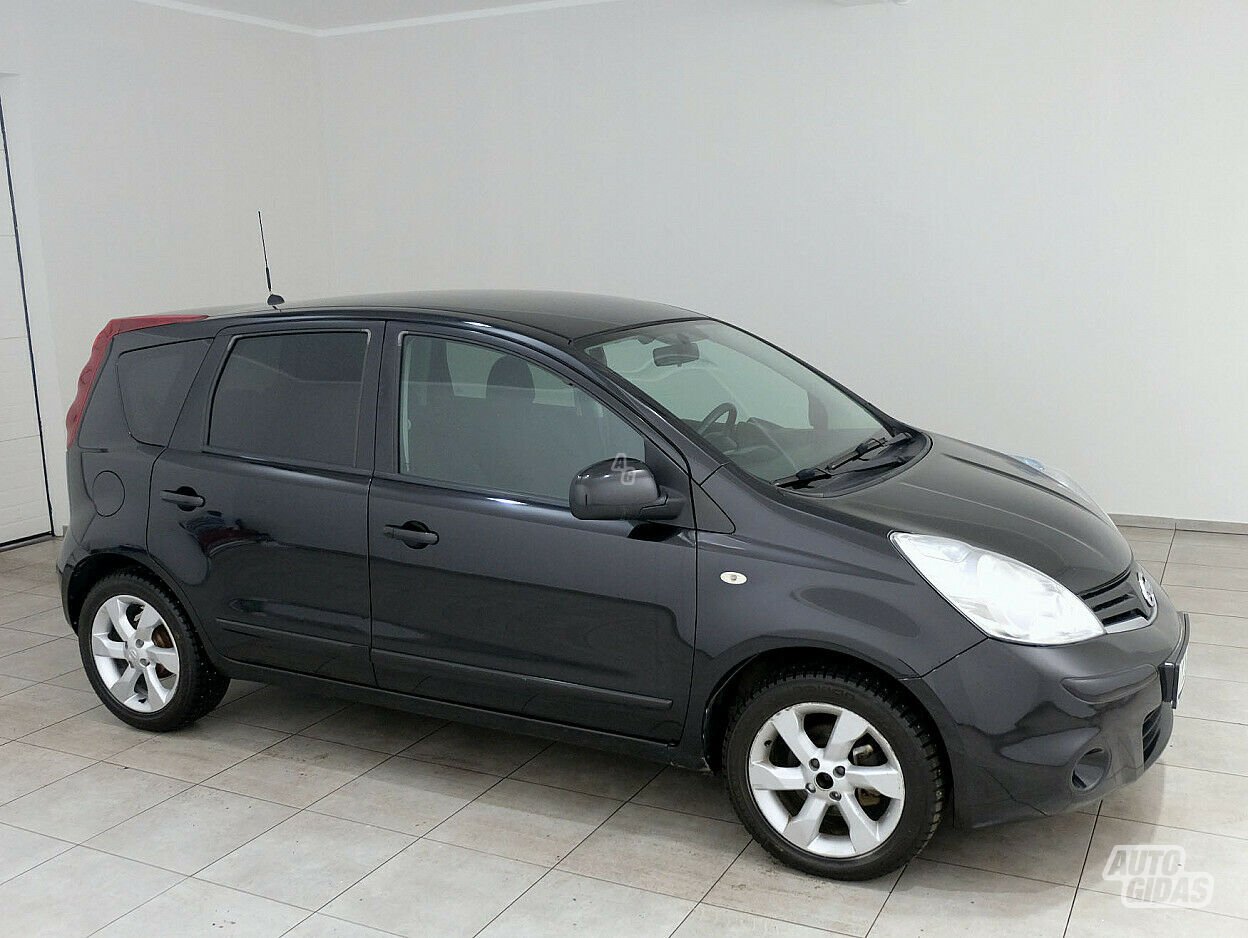 Nissan Note 2009 г Хэтчбек