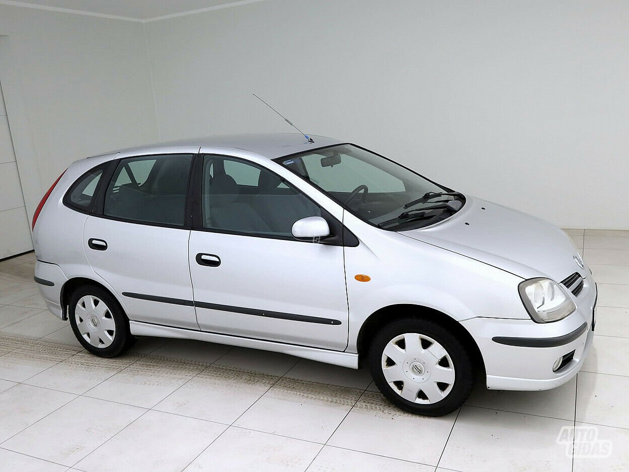 Nissan Almera Tino 2004 г Минивэн