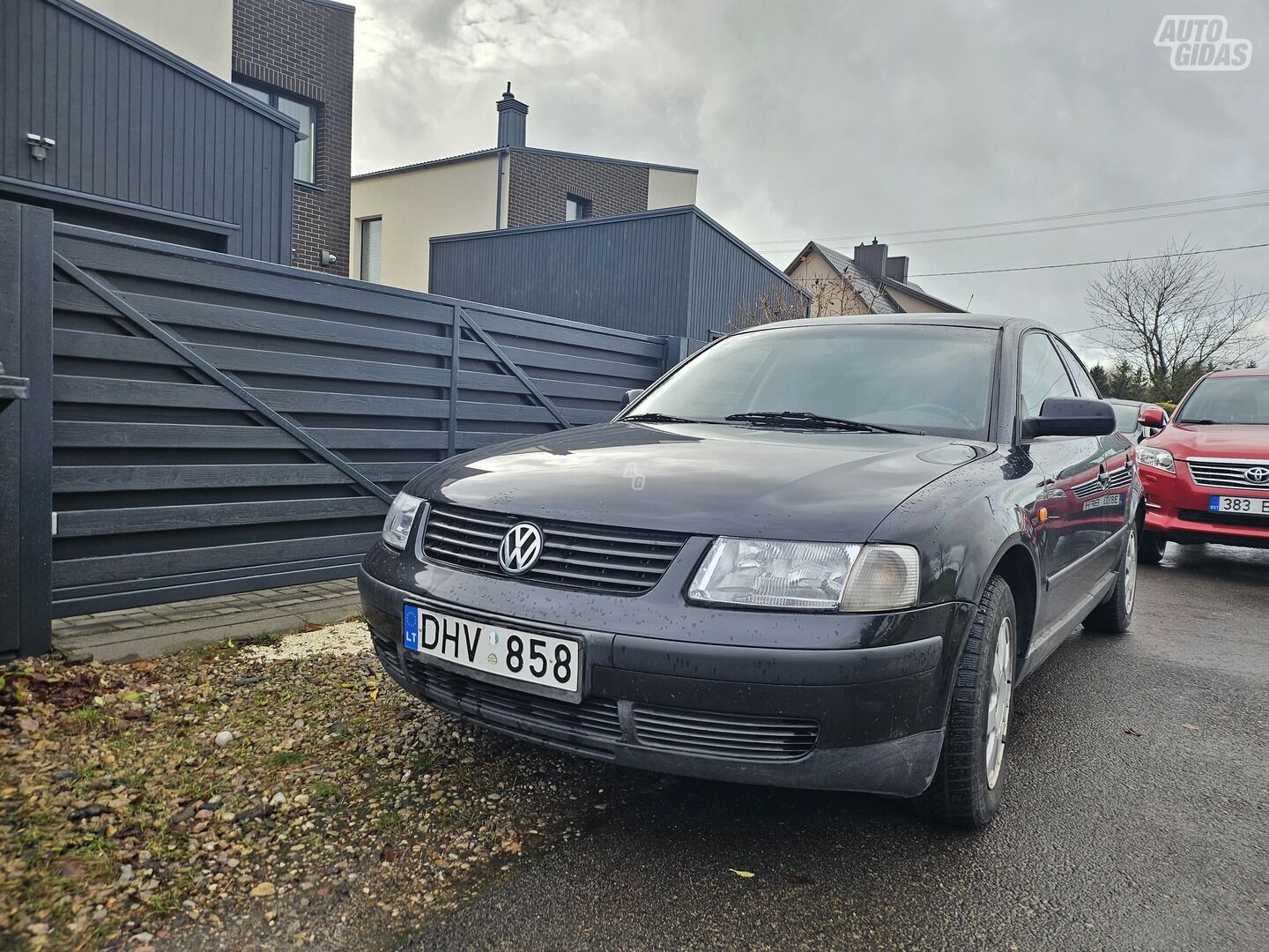 Volkswagen Passat 5608 1998 y