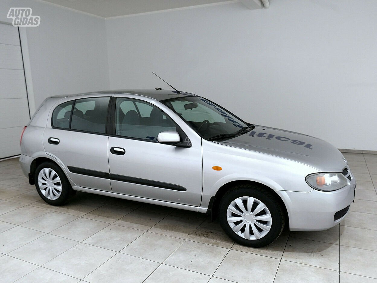 Nissan Almera 2003 m Hečbekas