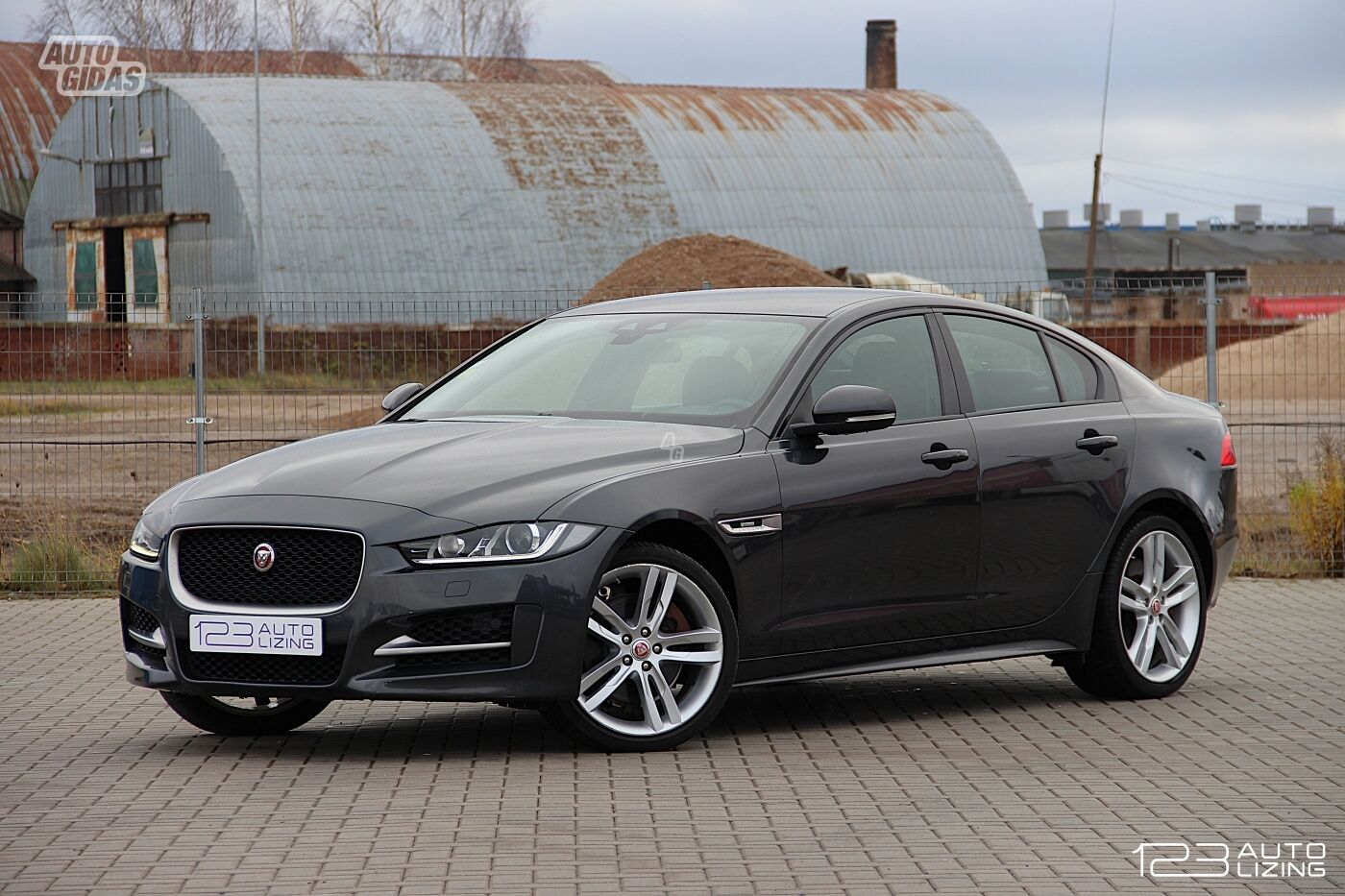 Jaguar XE 2017 m Sedanas