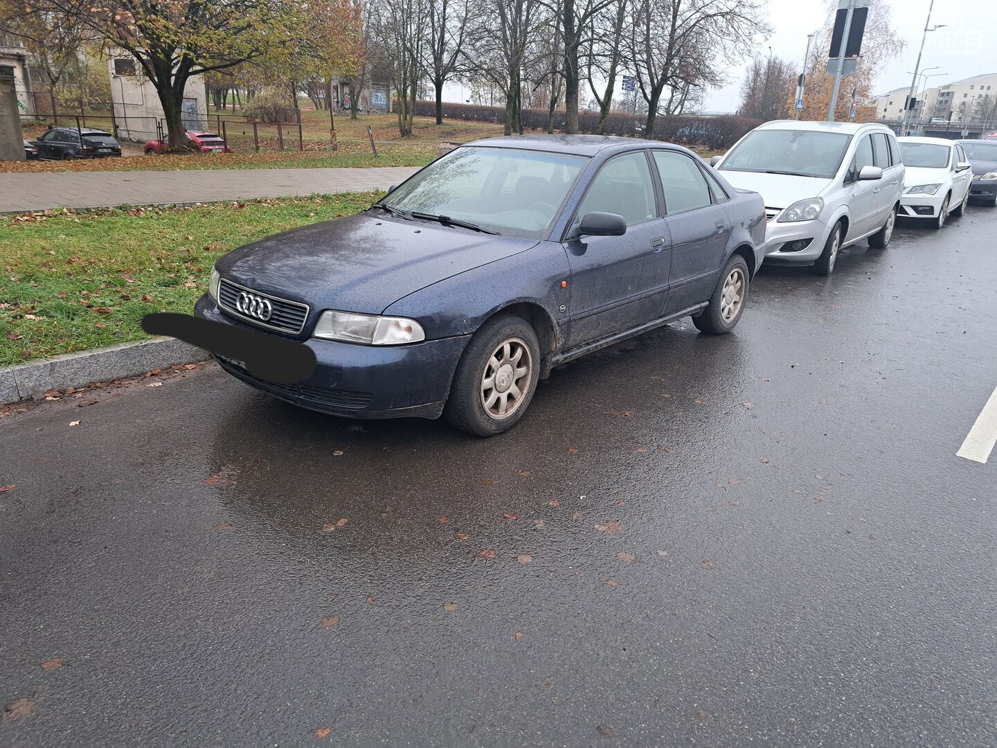 Audi A4 1996 m Sedanas