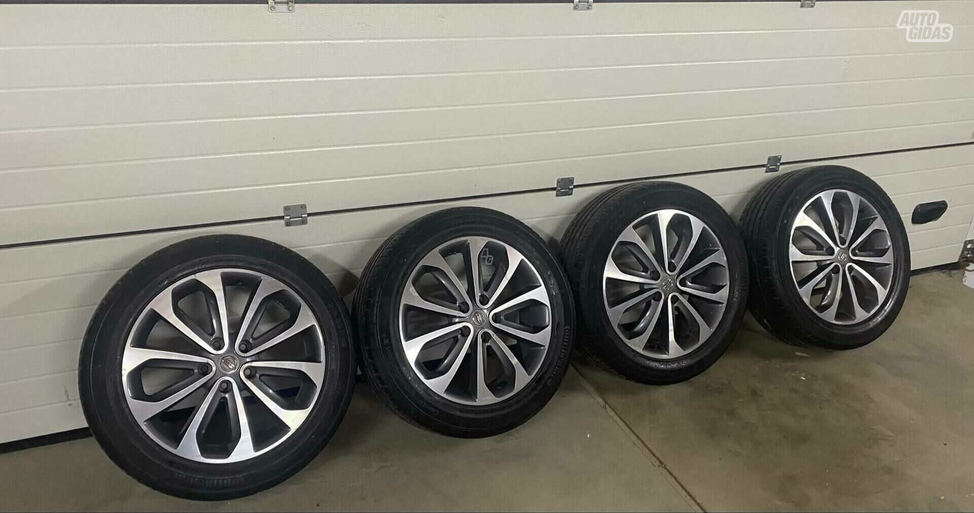 Qashqai+2 light alloy R18 rims