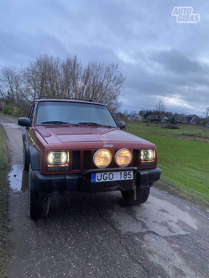 Jeep Cherokee 1999 г Внедорожник / Кроссовер