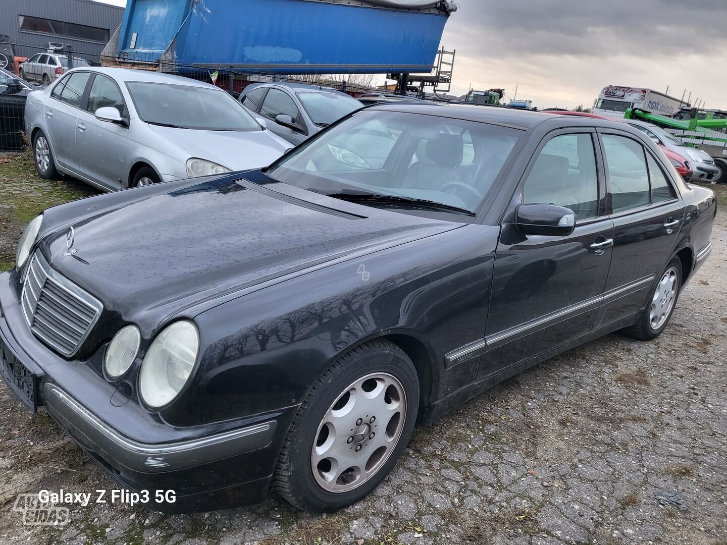 Mercedes-Benz E 320 2001 г Седан