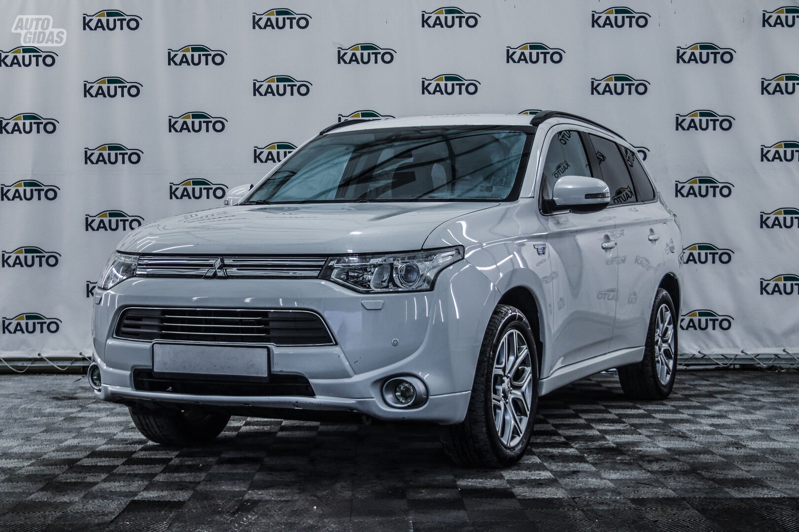 Mitsubishi Outlander 2014 m Savadarbis auto