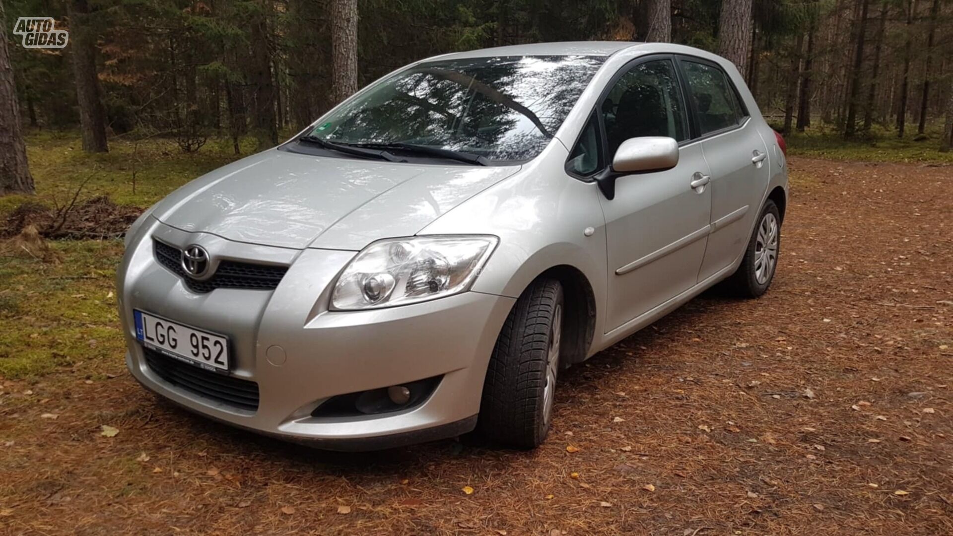 Toyota Auris 2008 y Hatchback