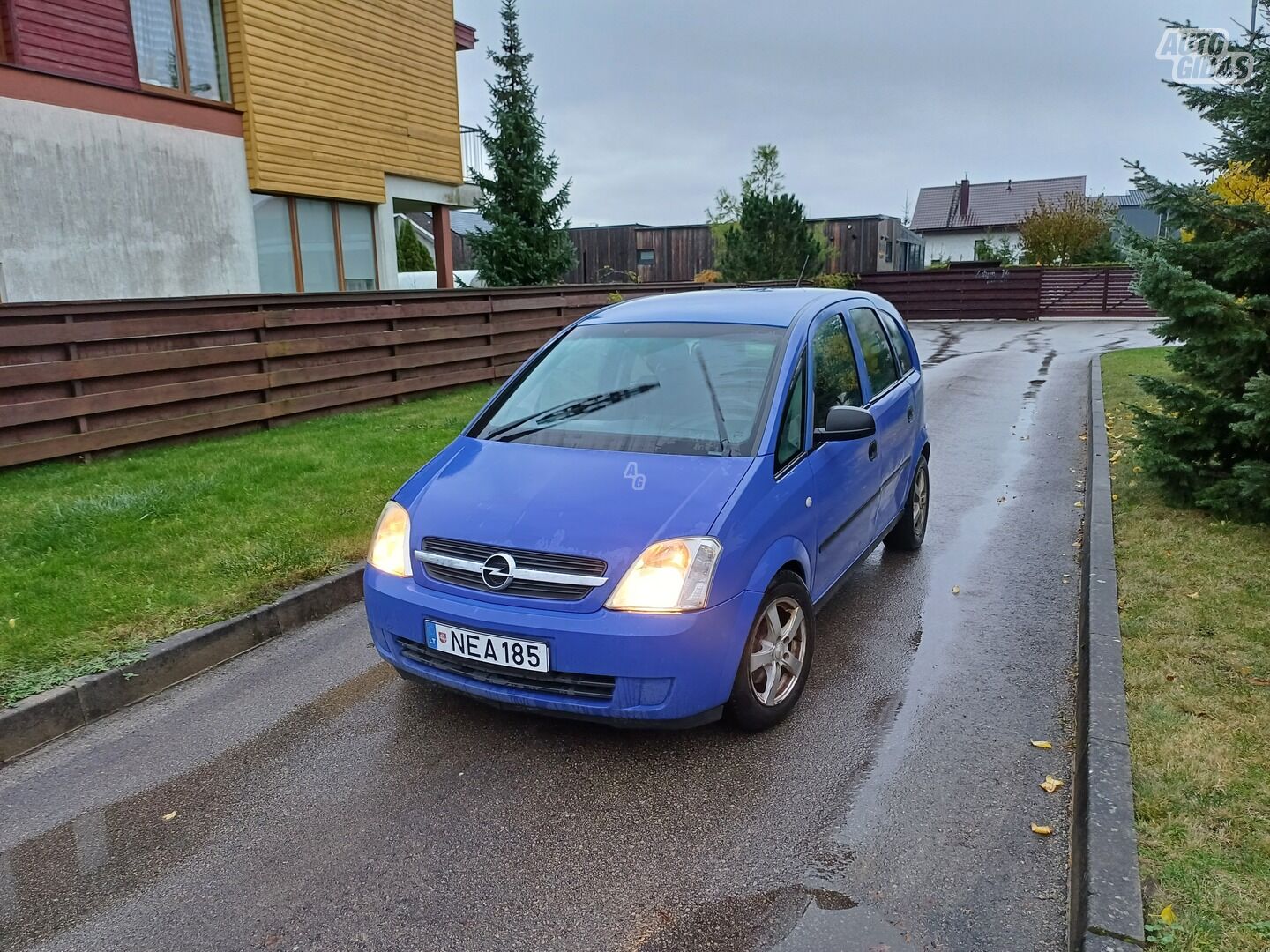 Opel Meriva 2005 г Хэтчбек