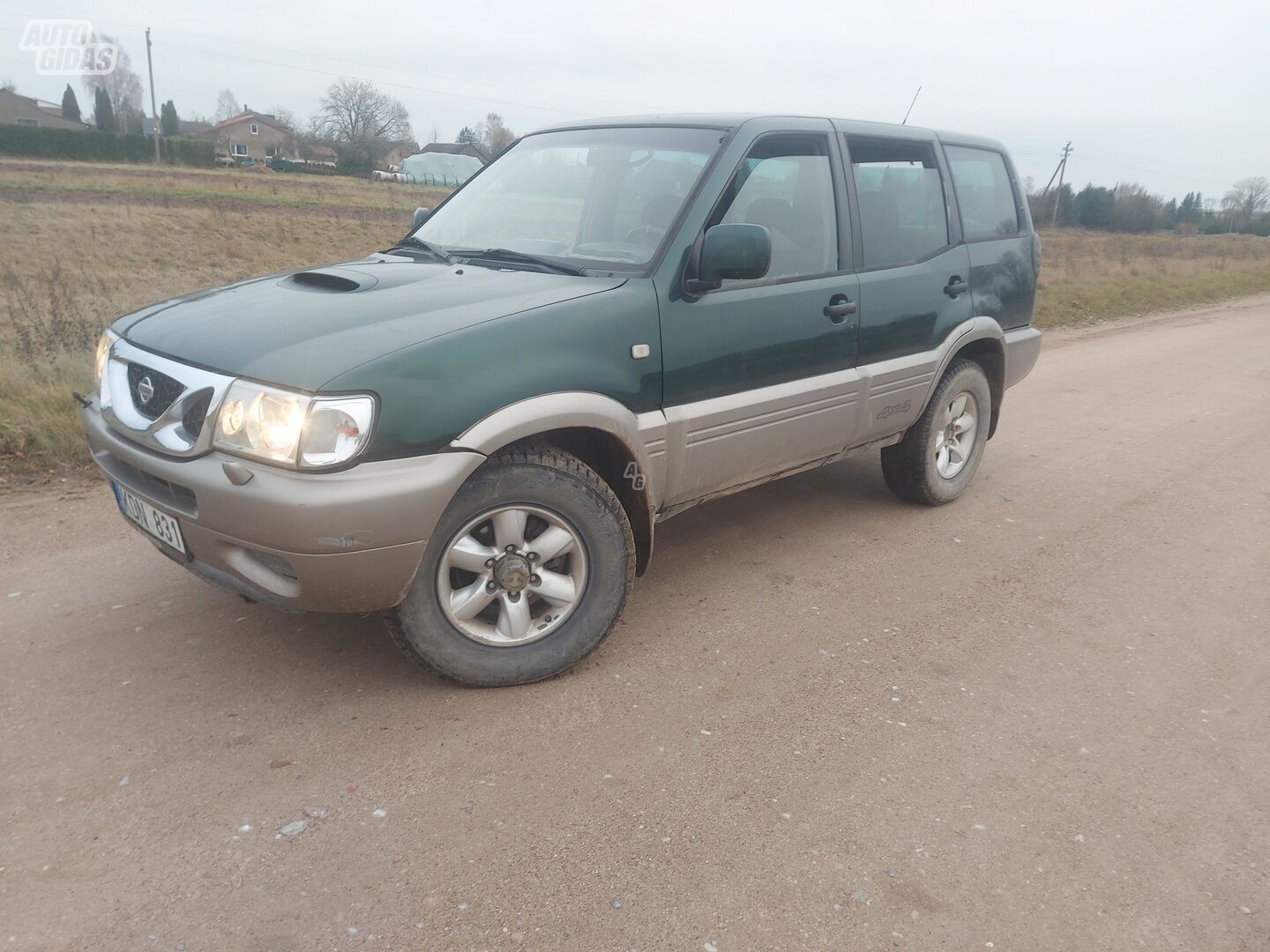 Nissan Terrano II 2000 y