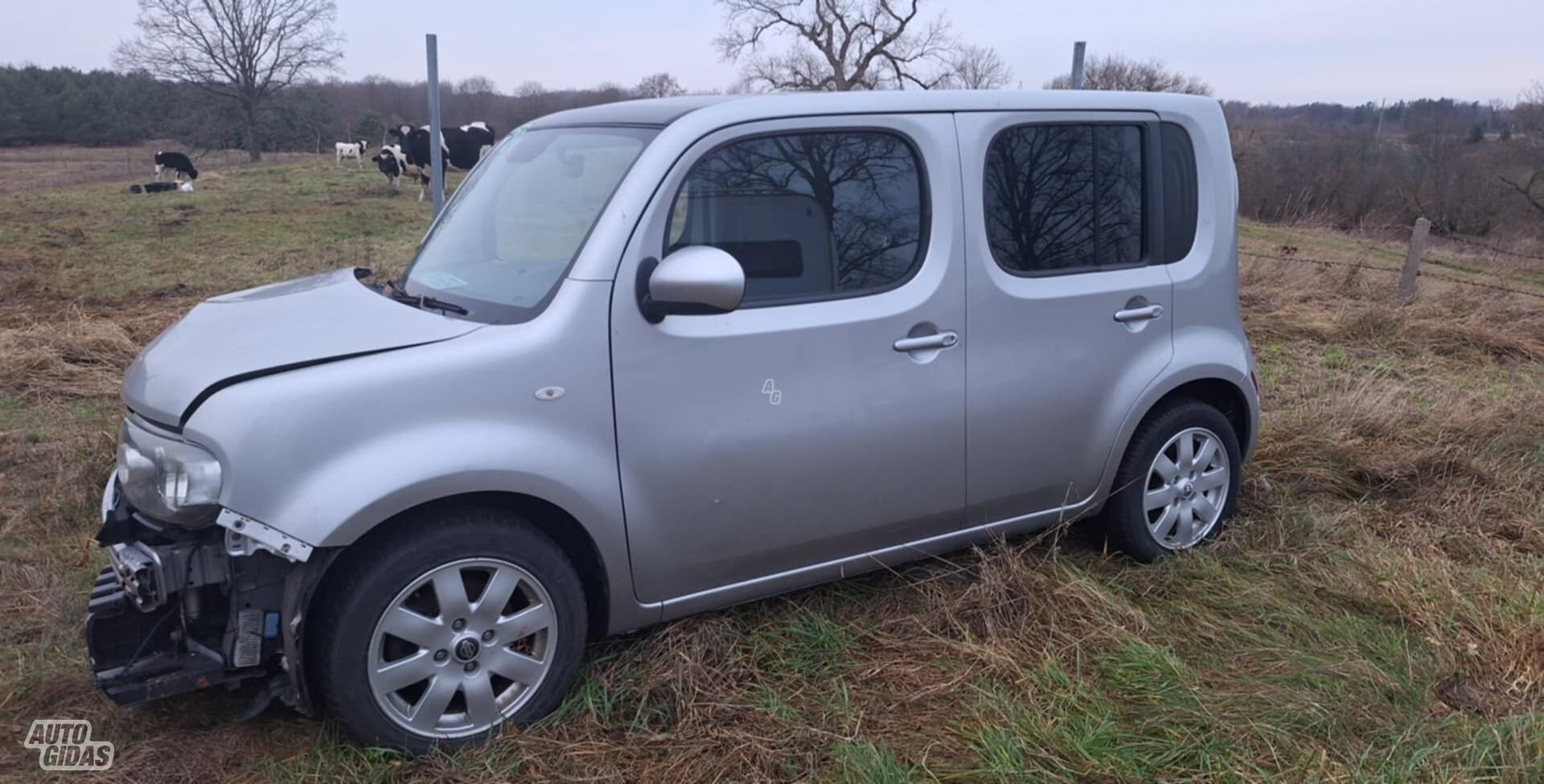 Nissan Cube 2012 y Hatchback