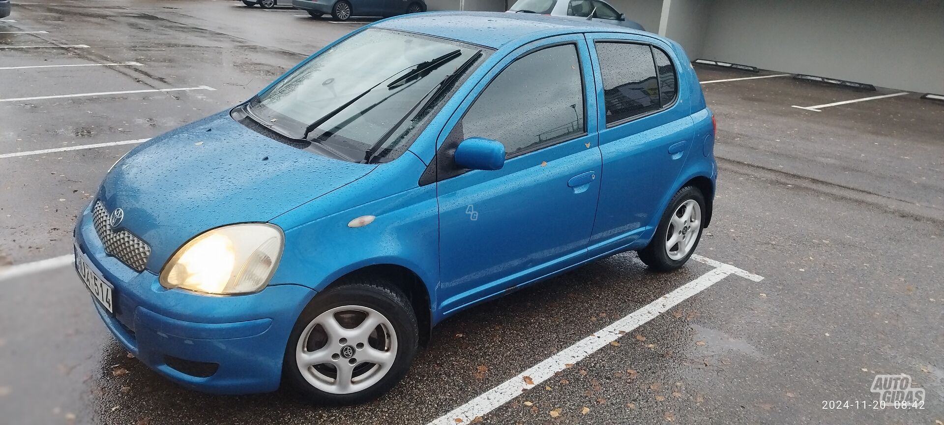 Toyota Yaris 2003 г Хэтчбек