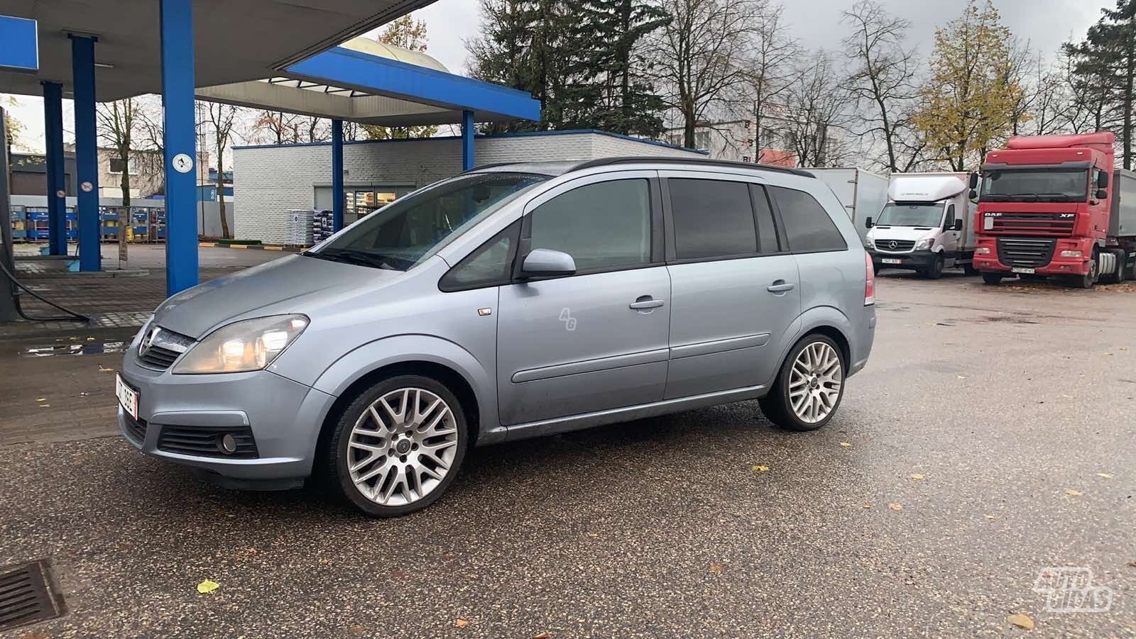 Opel Zafira 2006 y Van