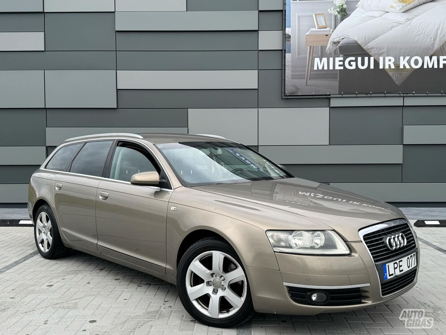 Audi A6 2005 m Universalas