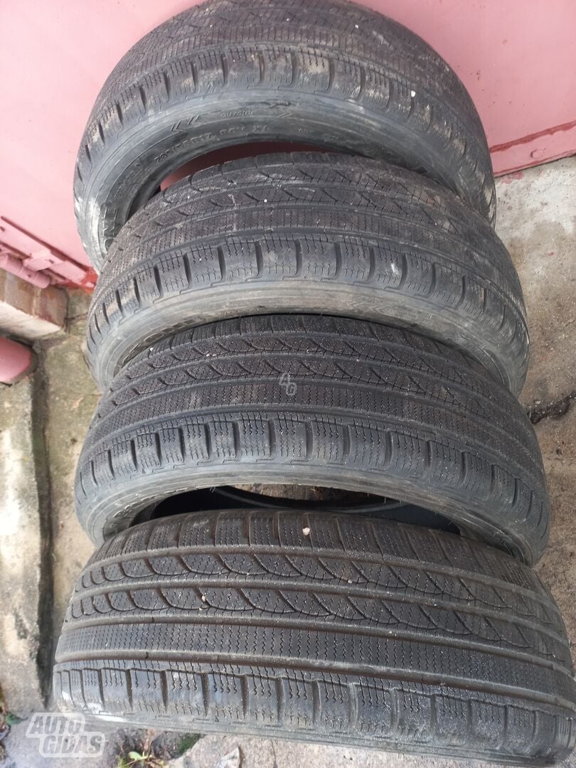 R17 universal tyres passanger car