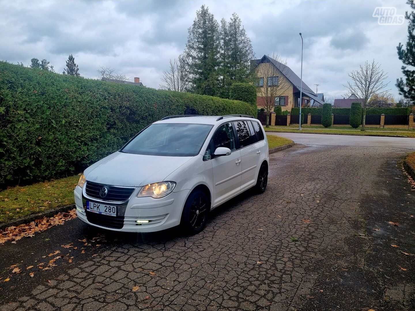 Volkswagen Touran 2009 г Минивэн