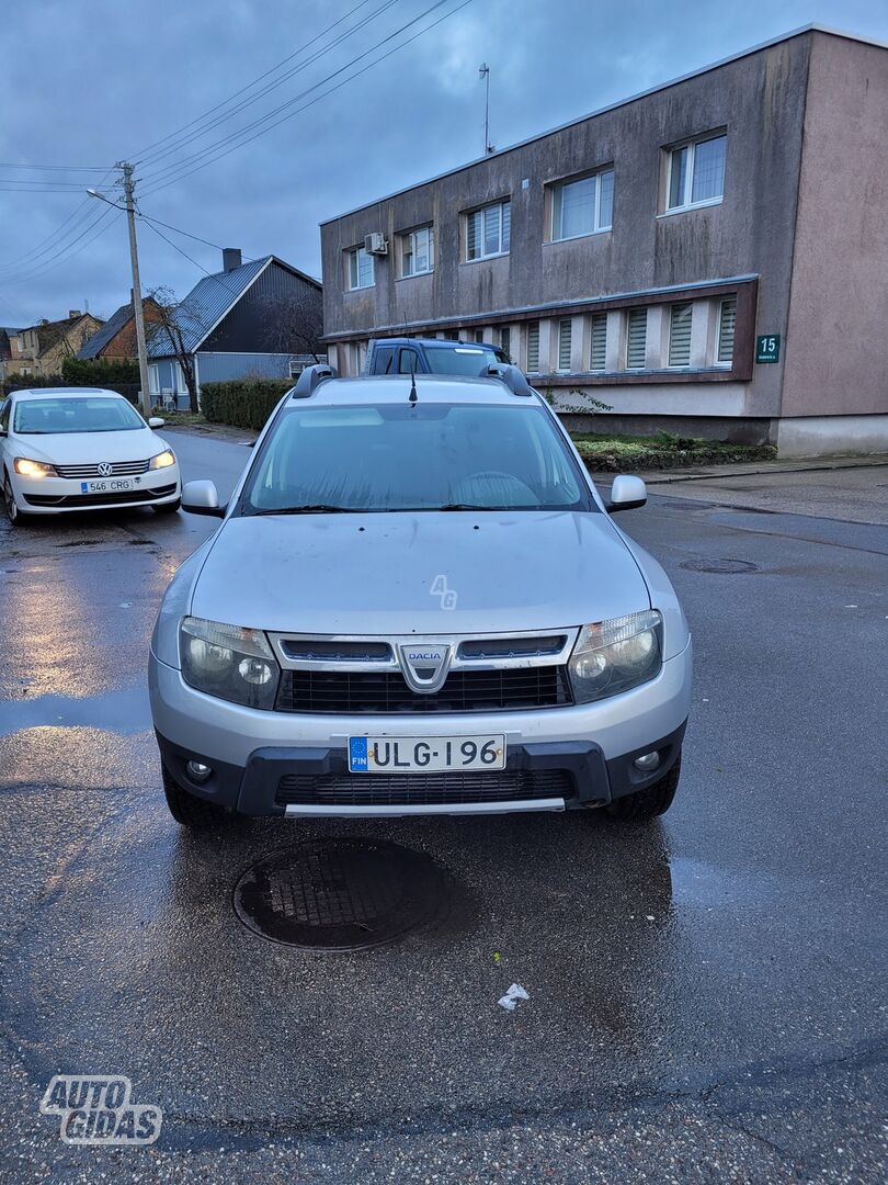 Dacia Duster 2010 г Внедорожник / Кроссовер