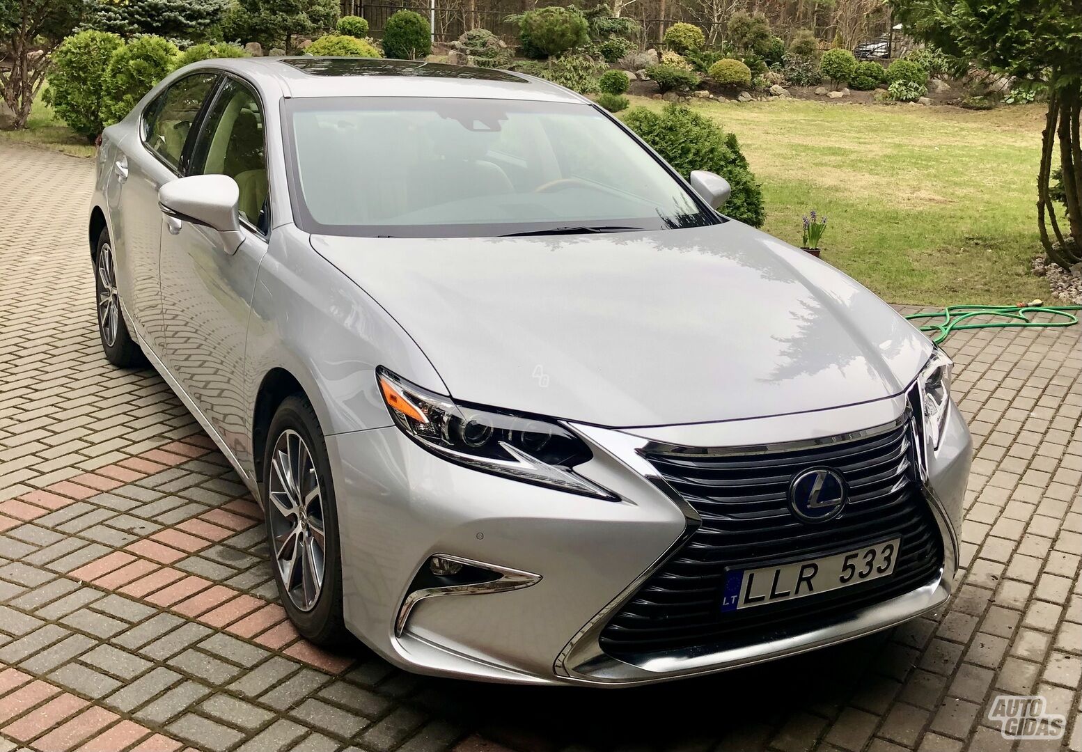 Lexus ES 300h 2016 y Sedan