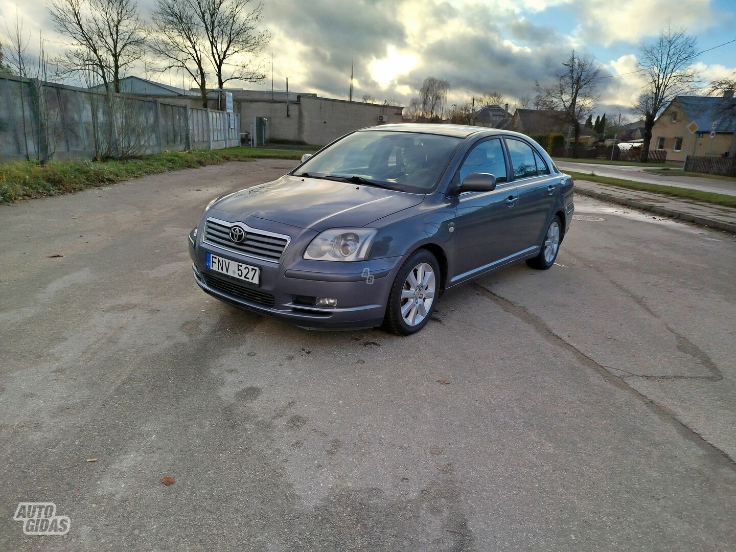 Toyota Avensis 2005 г Хэтчбек