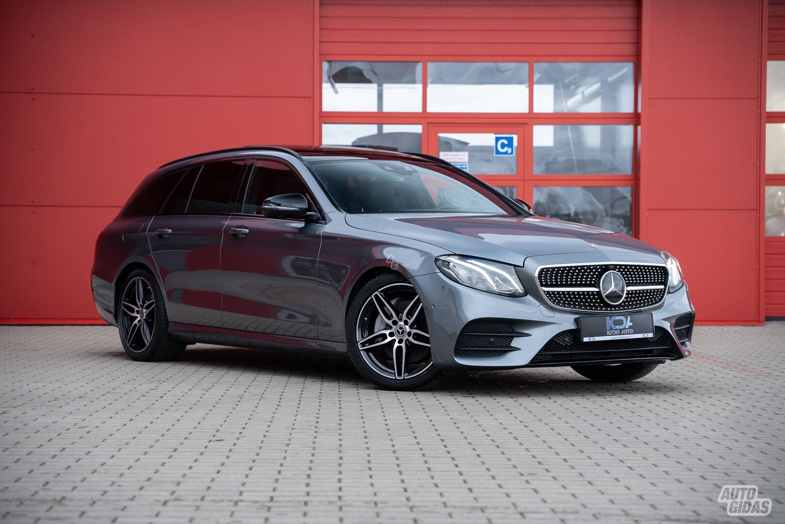 Mercedes-Benz E 300 S213 2019 m