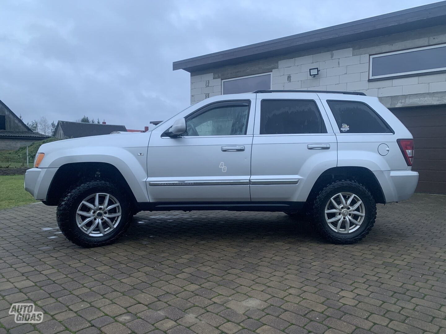 Jeep Grand Cherokee III 2006 г