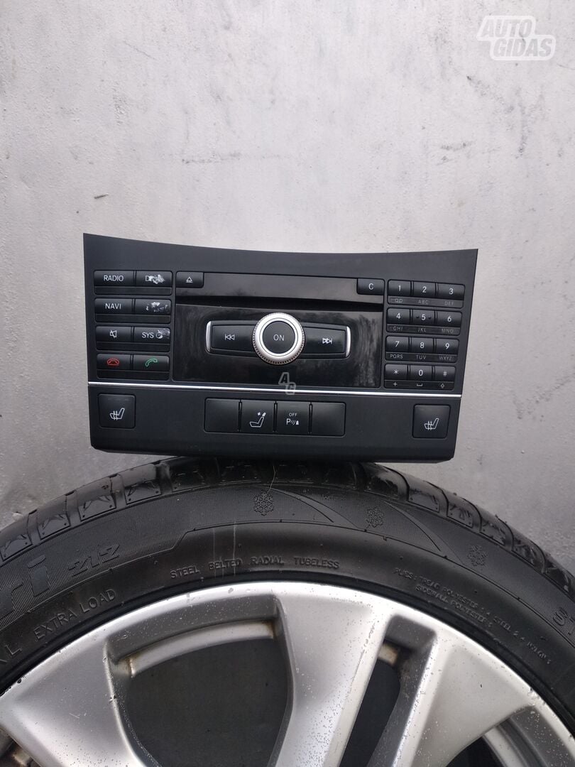 Becker Mercedes - Benz W212 Multimedia