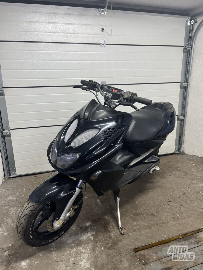 Yamaha Aerox 2008 y Scooter / moped