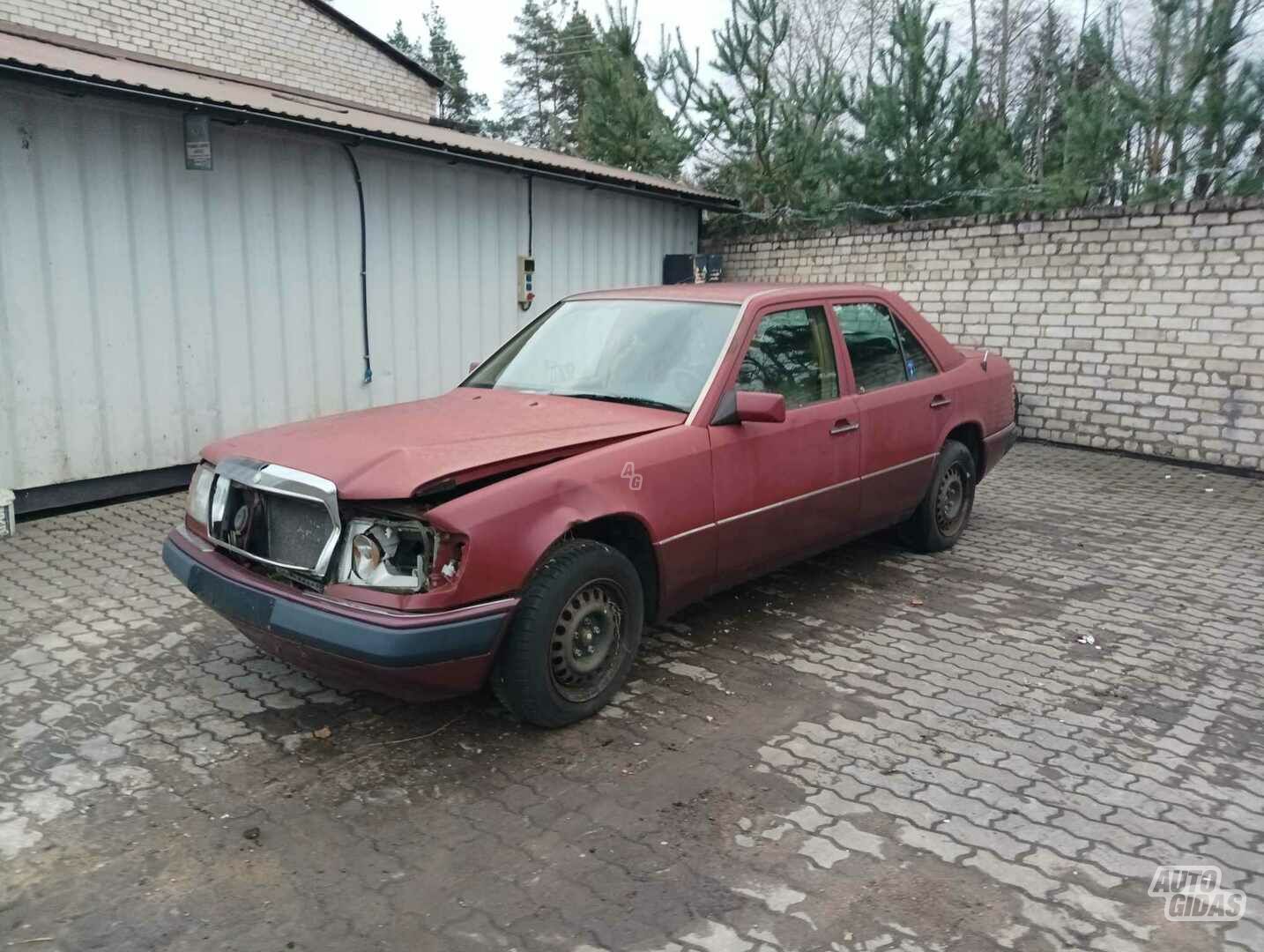 Mercedes-Benz W124 1990 m dalys