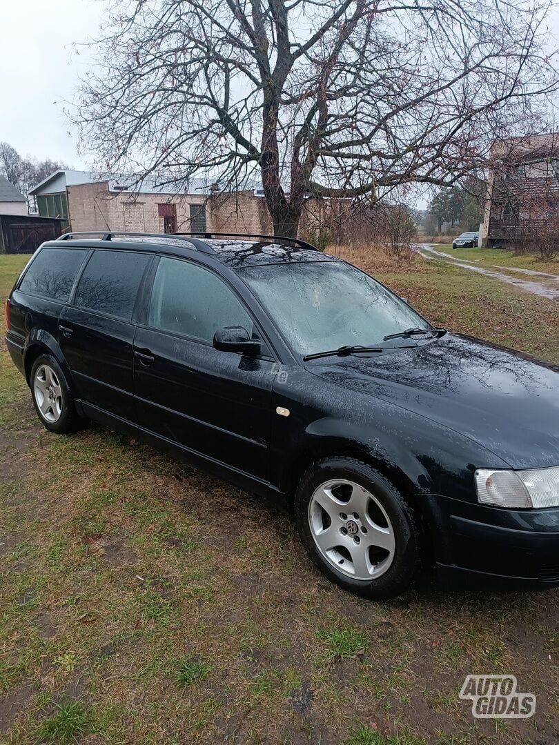 Volkswagen Passat 5611 1999 г