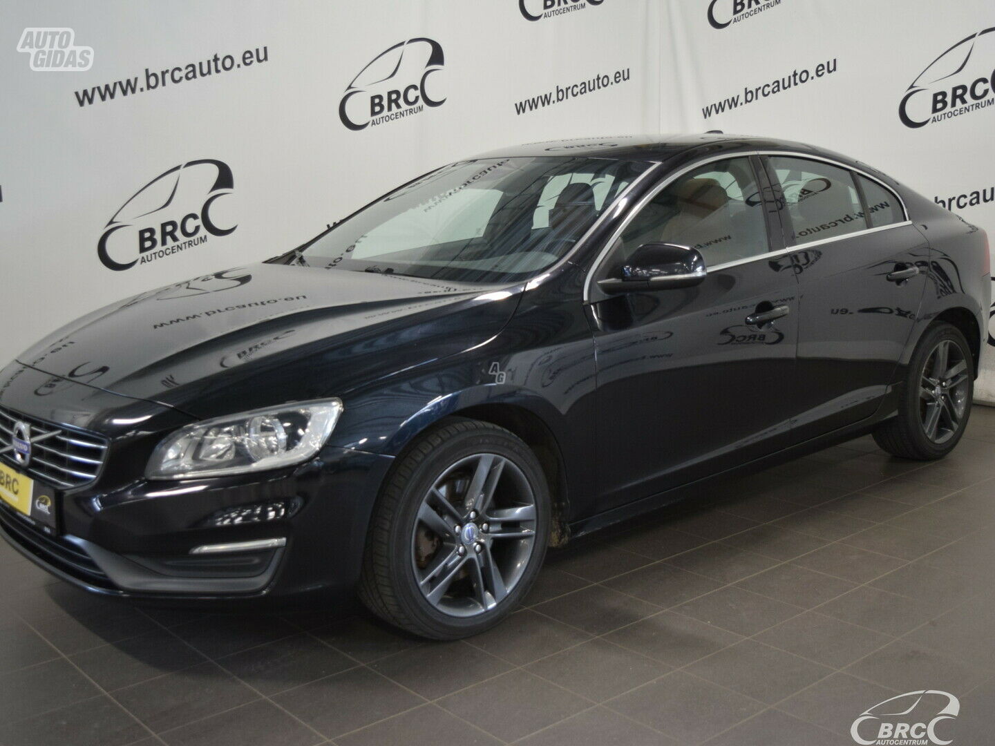 Volvo S60 D3 Momentum M/T 2013 y