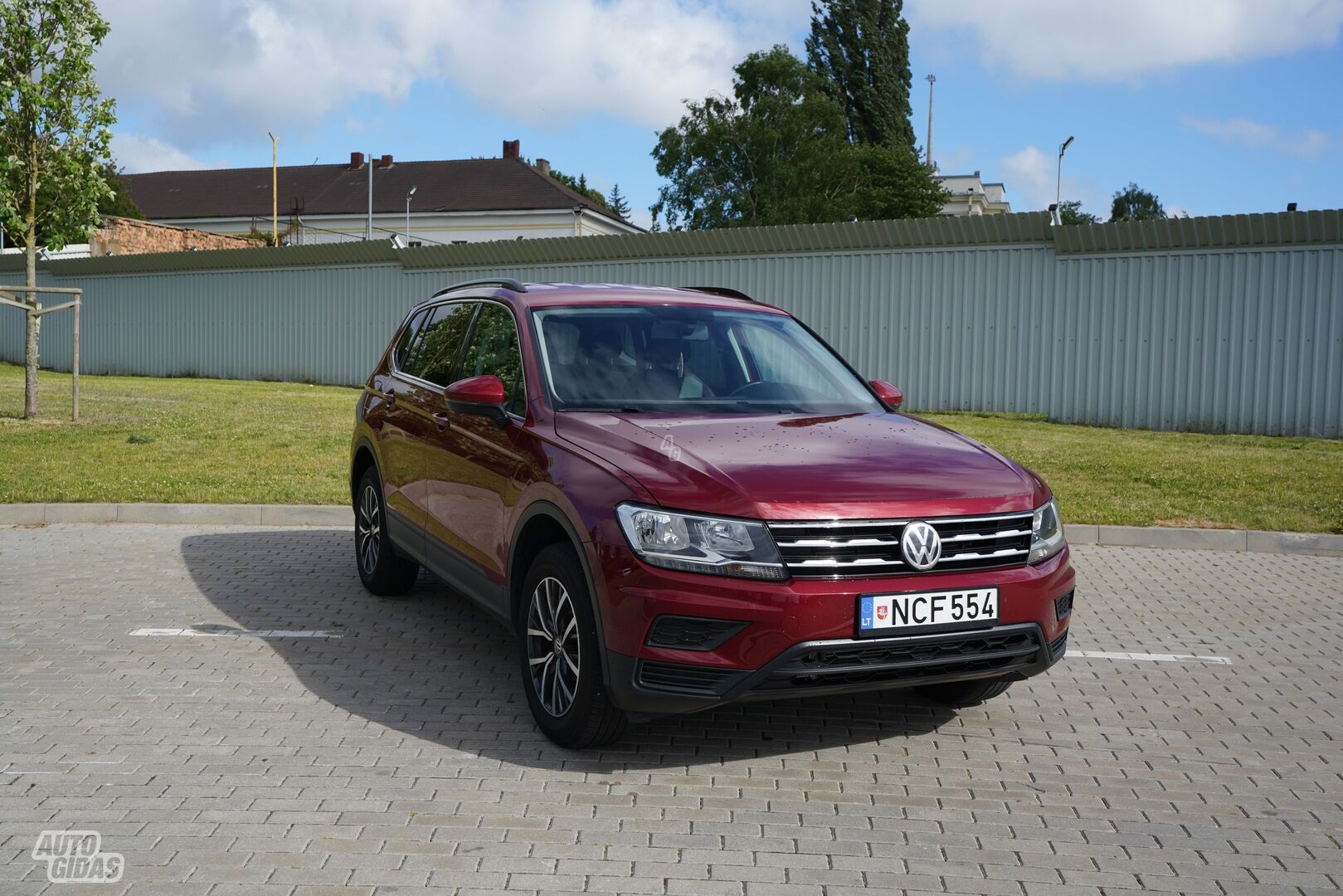 Volkswagen Tiguan 2019 y Off-road / Crossover