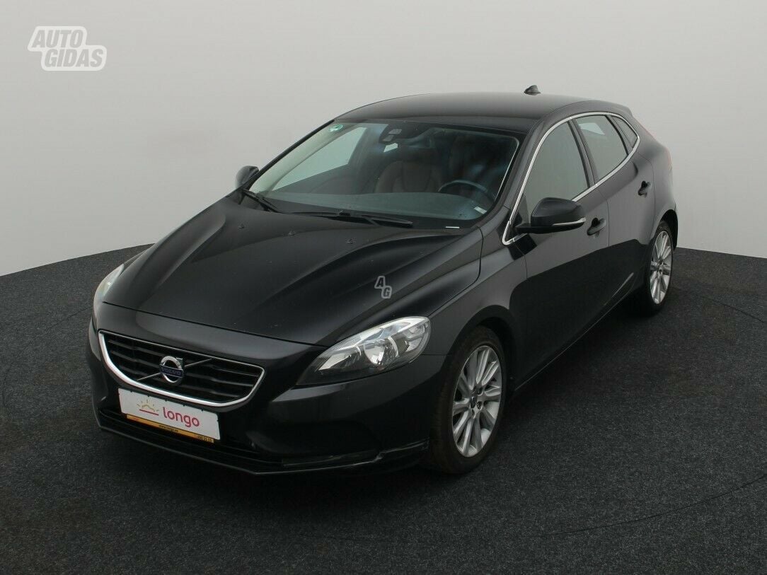 Volvo V40 2014 г Хэтчбек