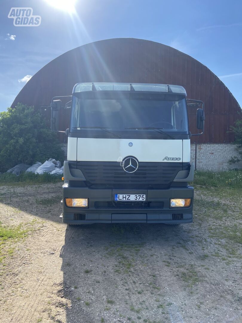 Mercedes-Benz Atego 2533 2003 y Dump truck